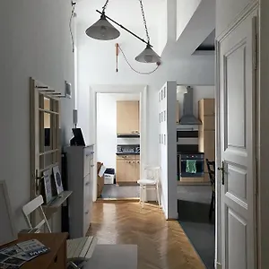  Apartman Awesome In The